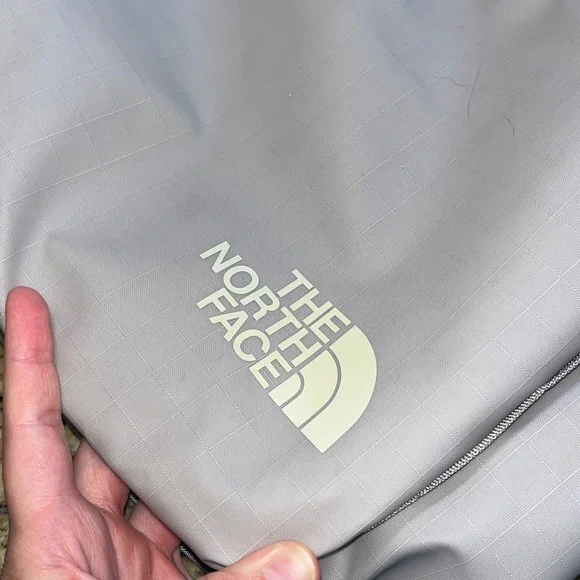 The North Face Base Camp Voyager Backpack 26 L - Picture 2 of 11